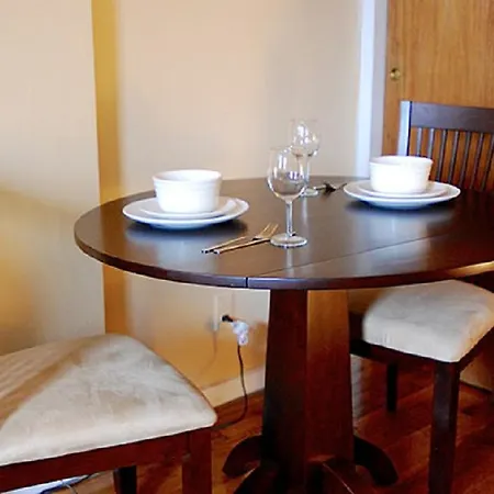 One-bedroom In Chelsea Apartment *