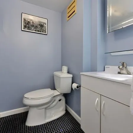 Four Bedroom East Side New York