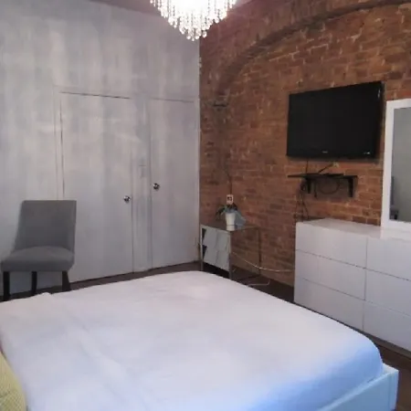 Four Bedroom East Side Apartment