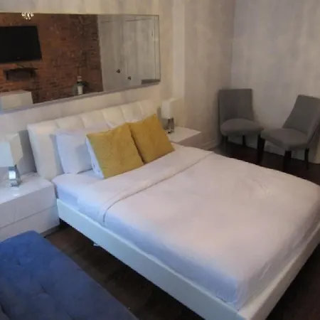 Four Bedroom East Side *