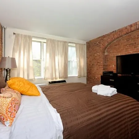 Four Bedroom East Side Apartment