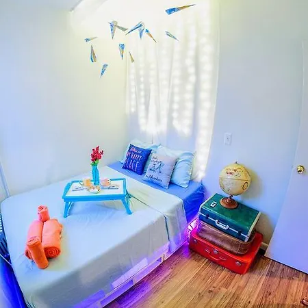 Two Bridges Apartment *