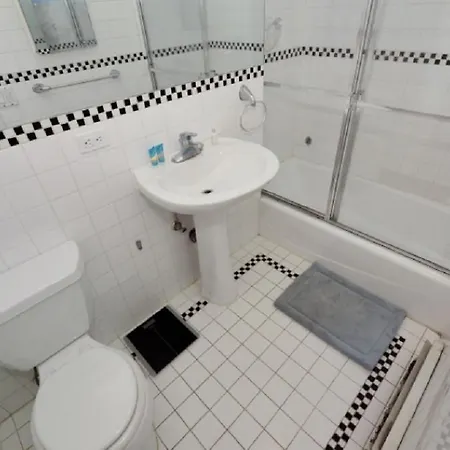 Three-bedroom On 10th Ave Apartment