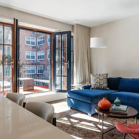 Gramercy Townhouse Apartment