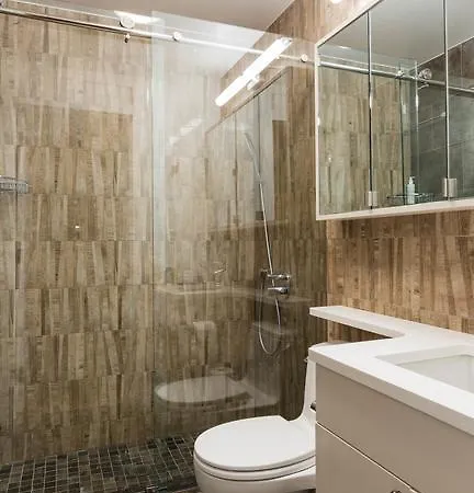 Gramercy Townhouse Apartment *