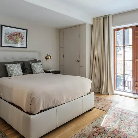 Gramercy Townhouse