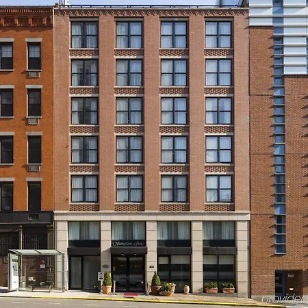Hampton By Hilton Seaport