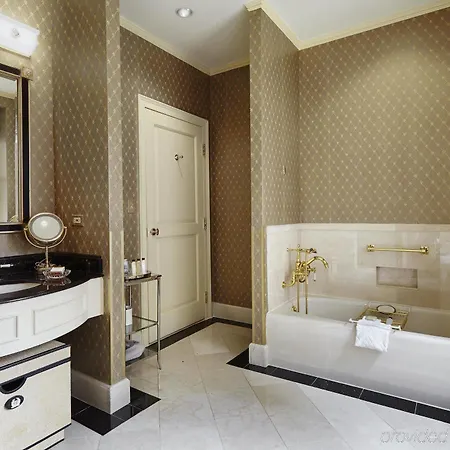 The Towers Of The Waldorf Astoria 5*
