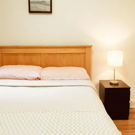 Manhattan Guest house *