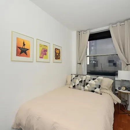 Apartment Gorgeous 2 Beds Apt In Times Square New York