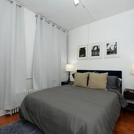 Gorgeous 2 Beds Apt In Times Square Apartment New York