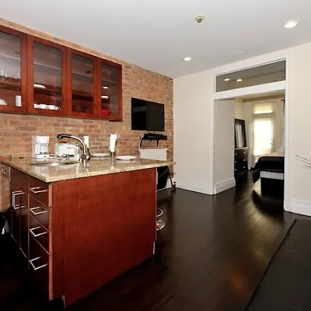 2 Bedroom Murray Hill Apartment *