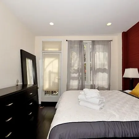 2 Bedroom Murray Hill *