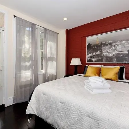 2 Bedroom Murray Hill Apartment