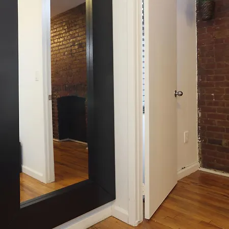 Apartment Mulberry Street Apt 12 *