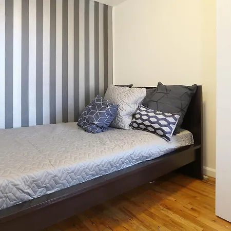 Mulberry Street Apt 12 Apartment
