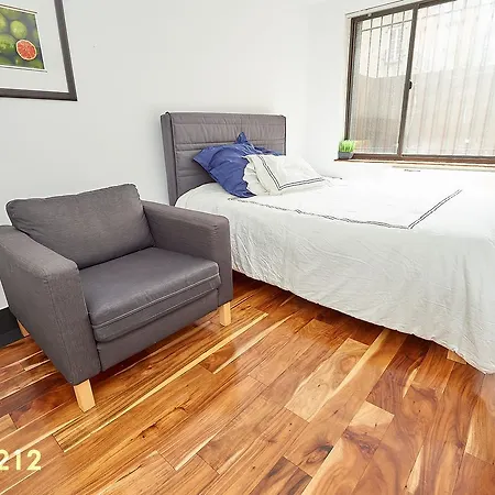 Grant Street Apt 2g * New York