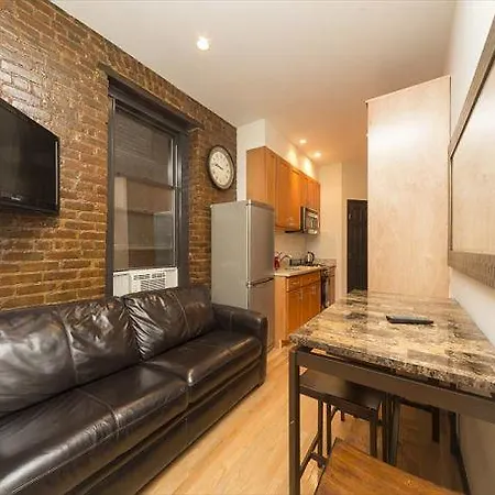 Mott Street Apt 2d
