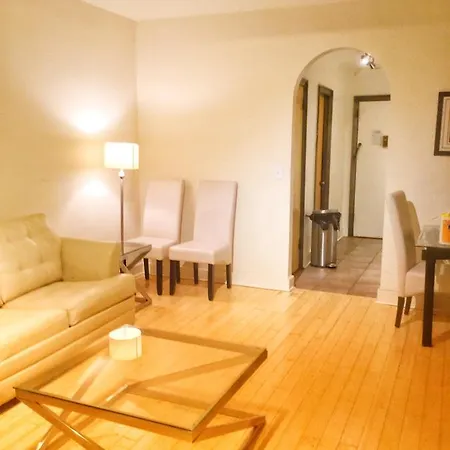 Studio United Nations In Elevator Building Apartment *