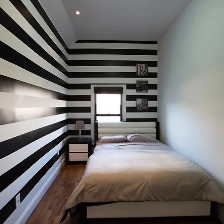7 Bedrooms I Love You * New York