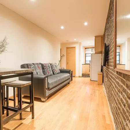 Deluxe And Stylish With Brick Wall Exposed Apartment *