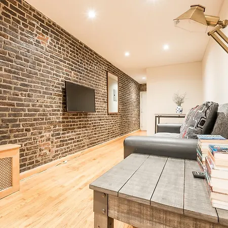 Deluxe And Stylish With Brick Wall Exposed * New York