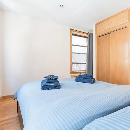 Deluxe And Stylish With Brick Wall Exposed *