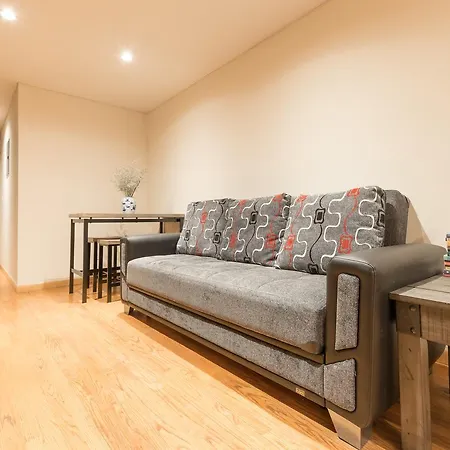 Deluxe And Stylish With Brick Wall Exposed Apartment New York