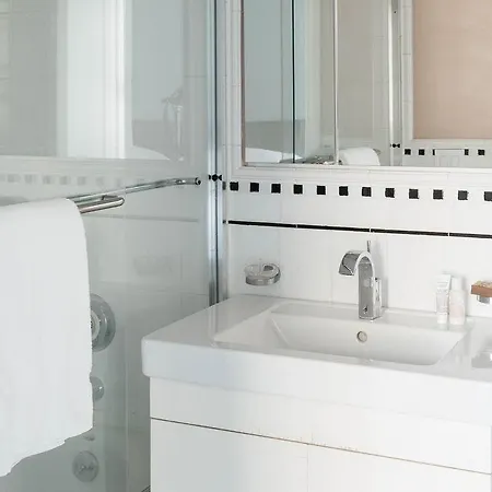 Apartment Holmes Place Ii By Onefinestay New York