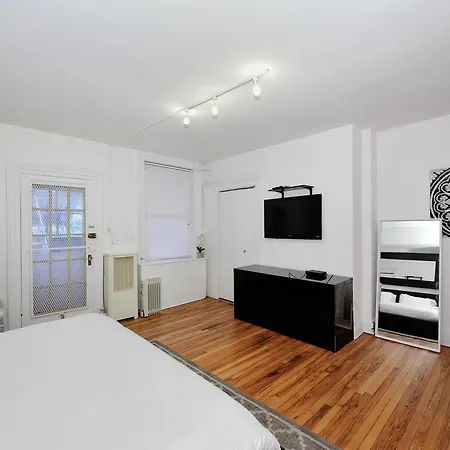 2 Bedroom Murray Hill *