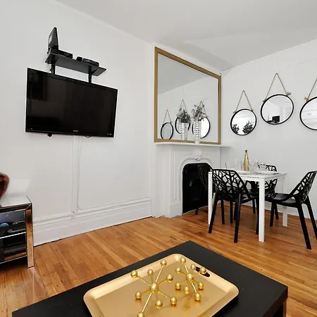 2 Bedroom Murray Hill Apartment *