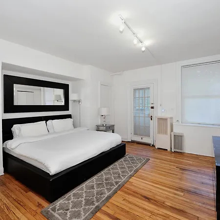2 Bedroom Murray Hill *