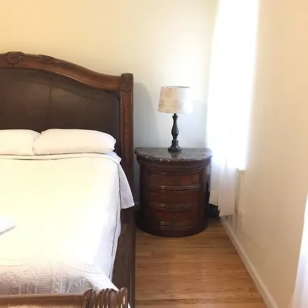 Apartment Seaman Nyc Vacation *