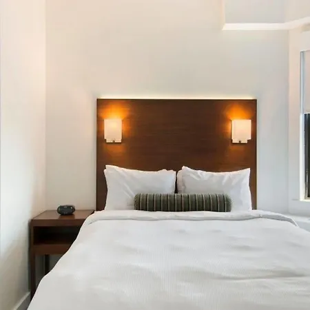 Aparthotel Beekman Tower 3*