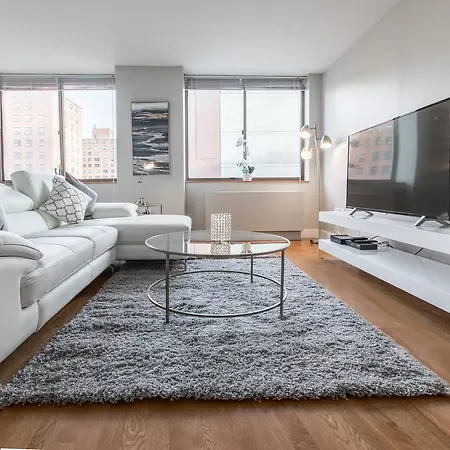 Apartment Brand New, Luxury 2 Bed 2 Bath , Full Service Building