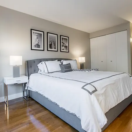 Brand New, Luxury 2 Bed 2 Bath , Full Service Building Apartment *