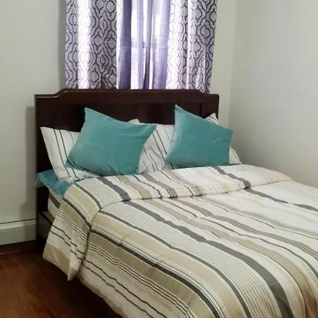 Homestay Bay Ridge Suites