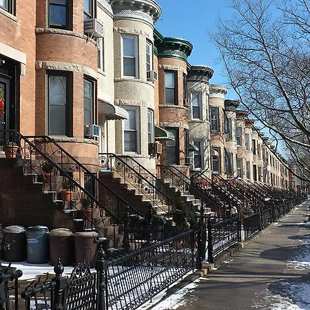 Homestay Bay Ridge Suites *