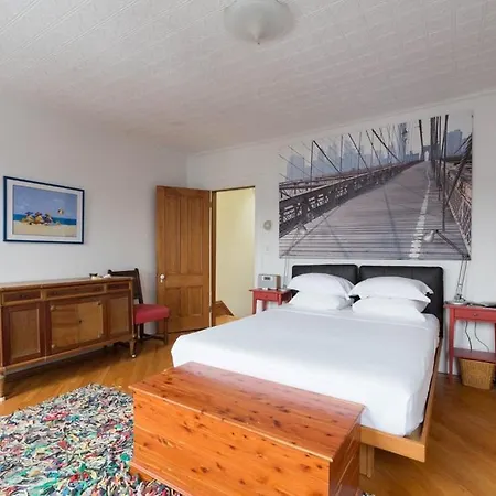 6th Street Townhouse *