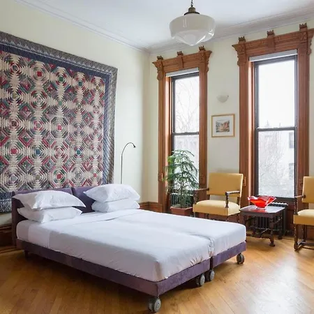 6th Street Townhouse New York