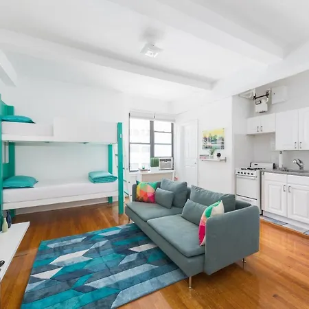 Midtown Guest house 3*