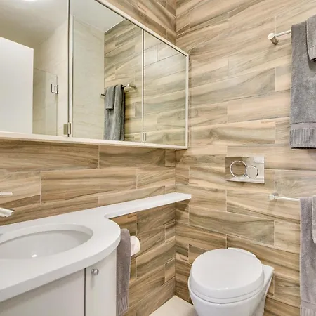 Gramercy Townhouse Apartment *