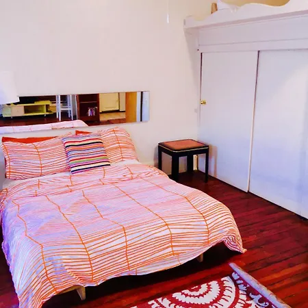 Brownstone Clark Historic Studio *