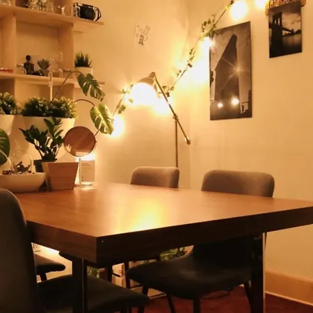 Hostel Midtown East For Woman *