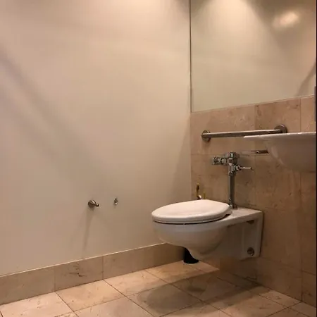 Hostel Midtown East For Woman *