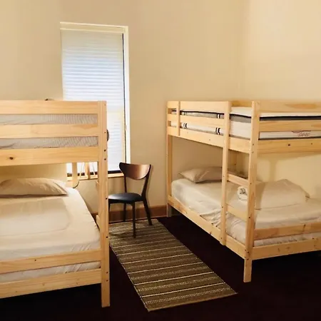Hostel Midtown East For Woman