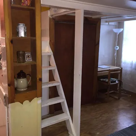 Brownstone Clark Historic Studio Apartment *