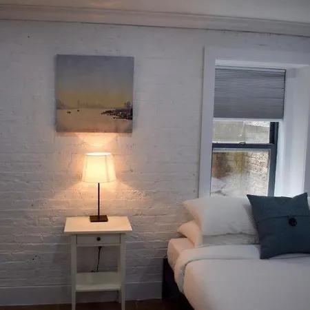 Sleeps 8 Air Con Wifi Apartment *