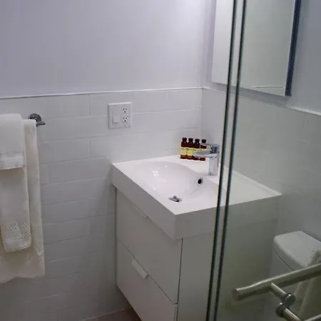 Sleeps 8 Air Con Wifi * New York