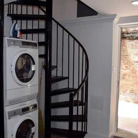Sleeps 8 Air Con Wifi *